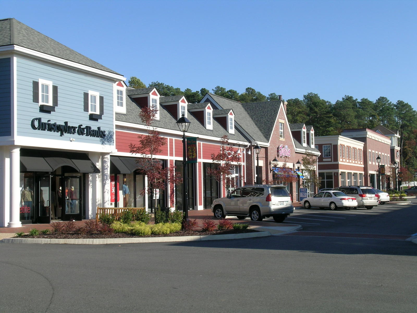 New Town Williamsburg Virginia (real estate, insurance, condos