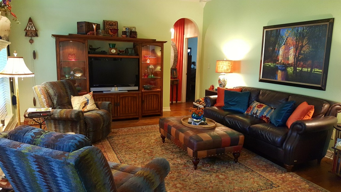 Livingroom set: one piece or mix/match (floor, drapes ...