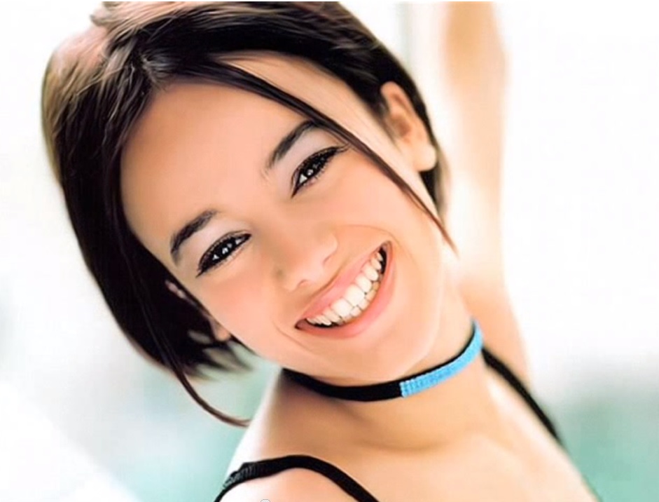 118729d1380501002-hottest-french-singer-hardly-known-america-alizee-2.jpg