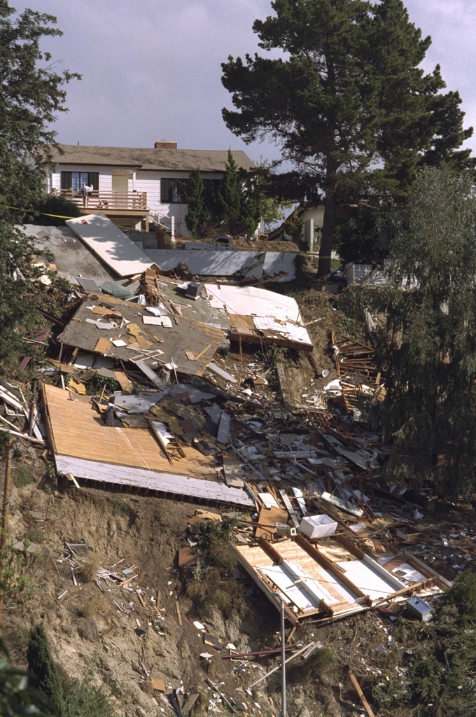 California Northridge Earthquake (DR-1008)