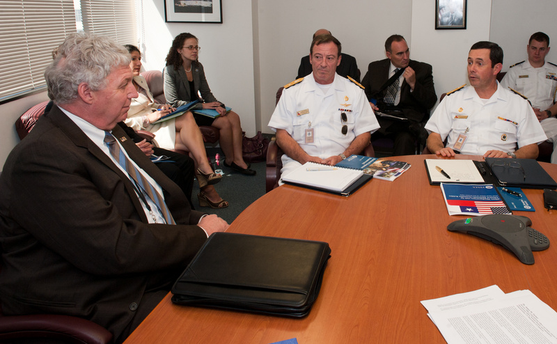 Washington: FEMA Deputy Administrator Rich Serino (L) listens to Admiral...