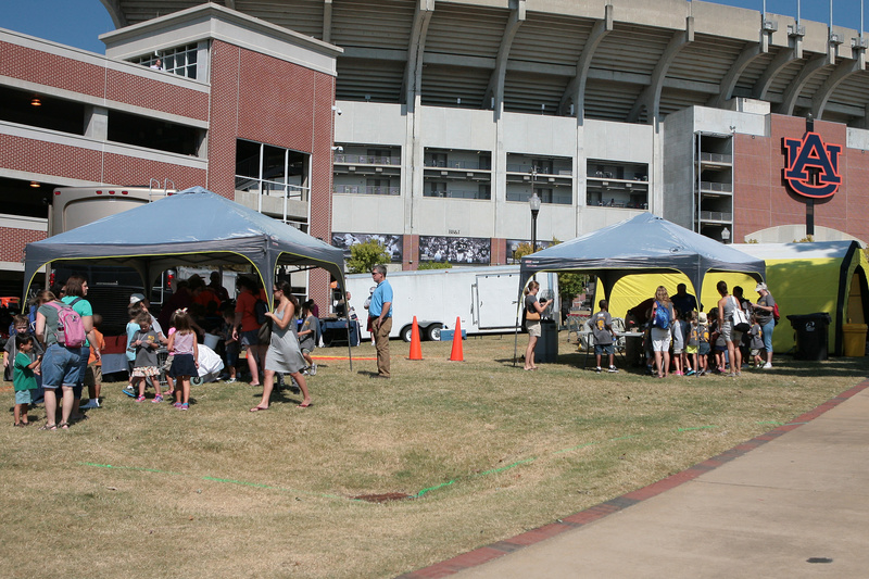 Auburn: A crowd of nearly 1,000 Alabamians attended Ready Alabama Day...