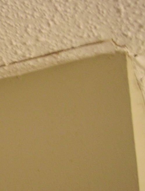 Drywall Tape Has Come Loose Is A Few Places Floor Vinyl Paint Color House Remodeling Decorating Construction Energy Use Kitchen Bathroom Bedroom Building Rooms City Data Forum - How To Fix Drywall Separating From Ceiling