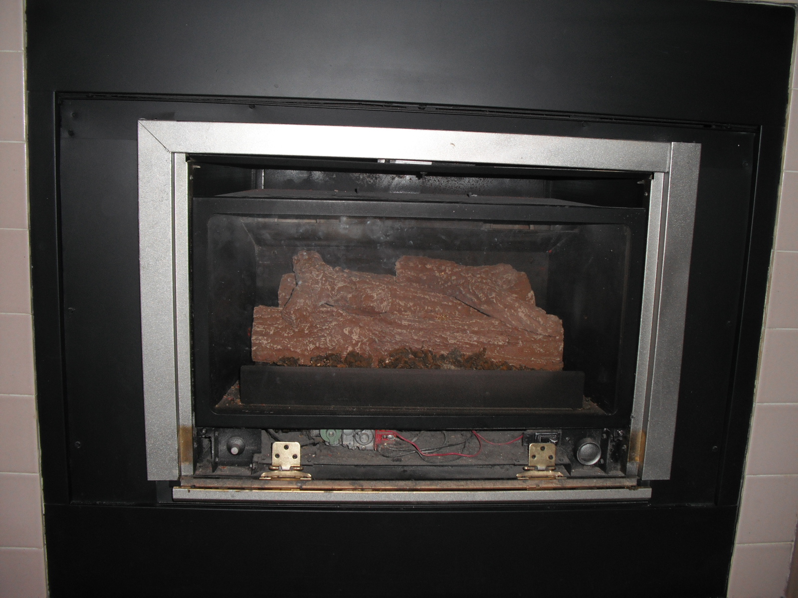 Gas Fireplace Fireplaces Cleaning, Gas Fireplace Insert Flue Open Or Closed