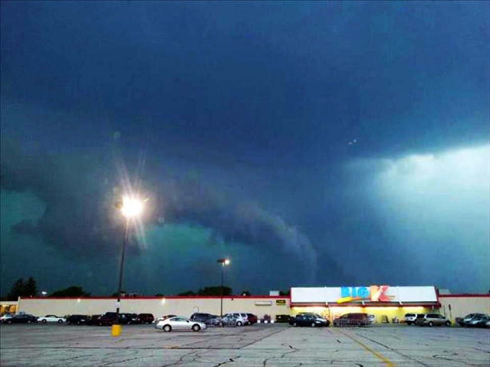 Crazy Weather in NWI Today (tornado, live, delivery) - Northwest