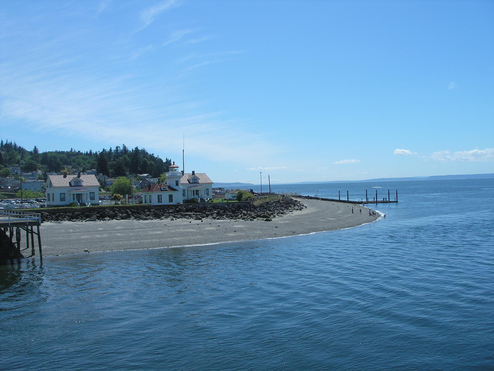 What type of town is Mukilteo? (Seattle, Everett: apartments, lease ...